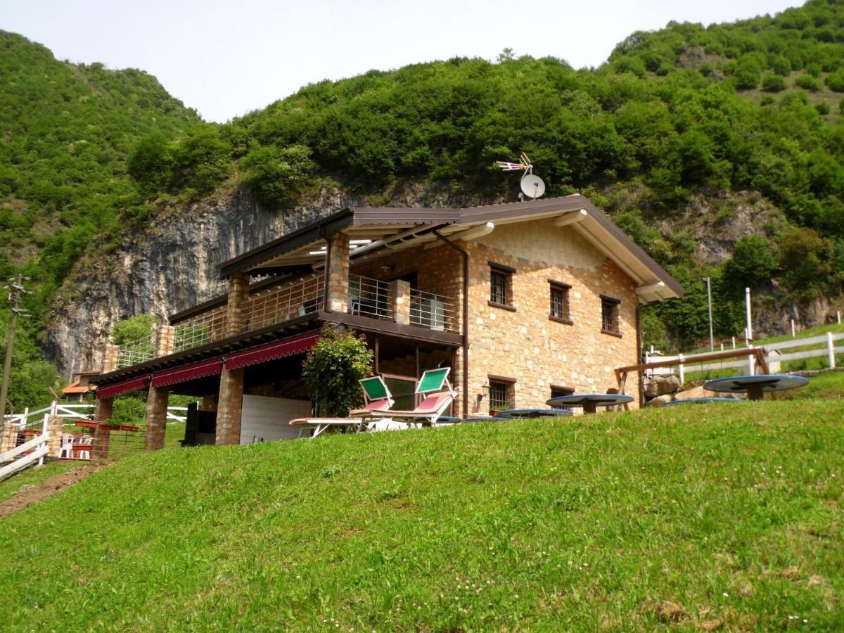 In A Green And Relaxing Atmosphere With Pool And Stunning Lake View Villa Marone Exterior photo