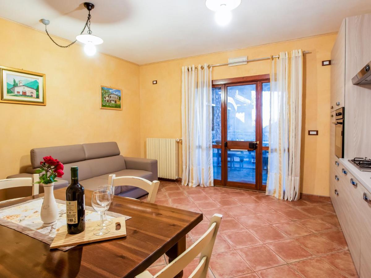 In A Green And Relaxing Atmosphere With Pool And Stunning Lake View Villa Marone Exterior photo